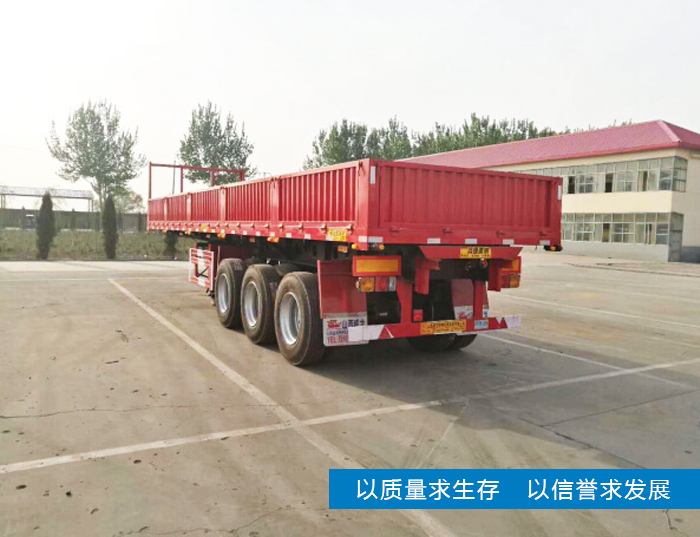 欄板半掛車